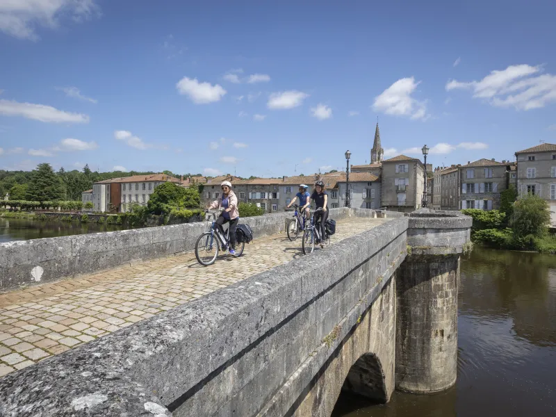 Pont vieux de Confolens
