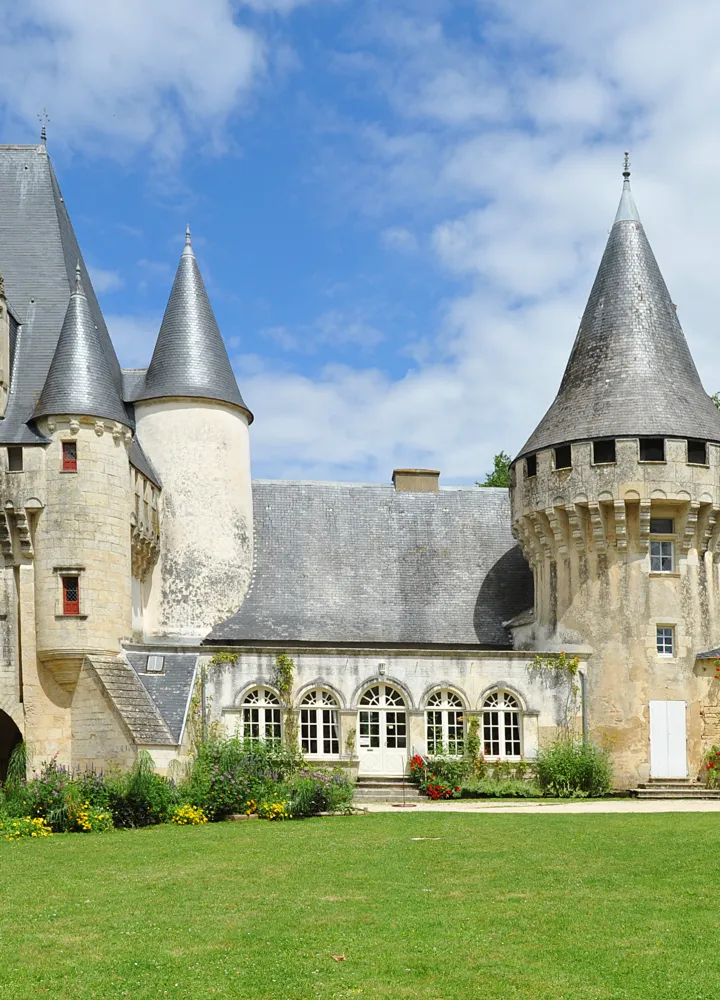 Le Château de Javarzay à Chef-Boutonne