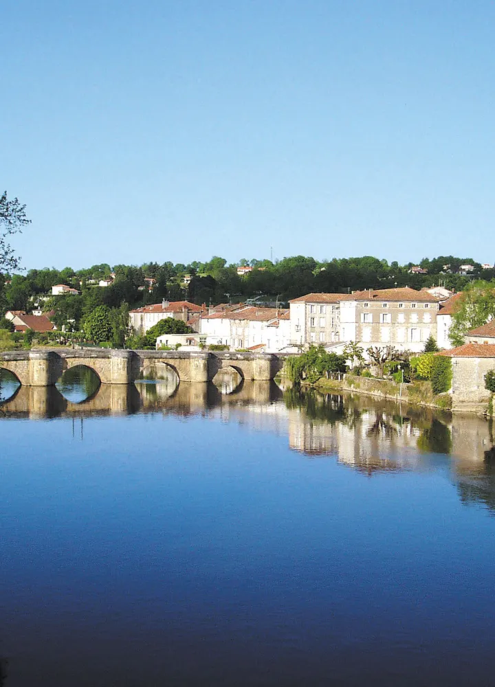 Le Pont-Vieux de Confolens