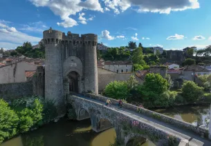 Porte Saint-Jacques à Parthenay
